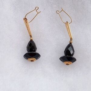 ONYX AND GOLD BEADS PIERCED EARRINGS IN GOLD SETTING